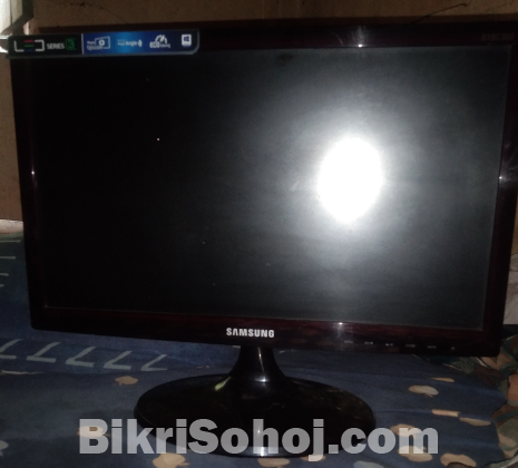 Samsung monitor s19c300